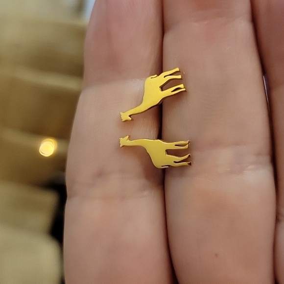🔥LAST PAIR🔥 Giraffe Stud Earrings, unisex - Picture 4 of 6